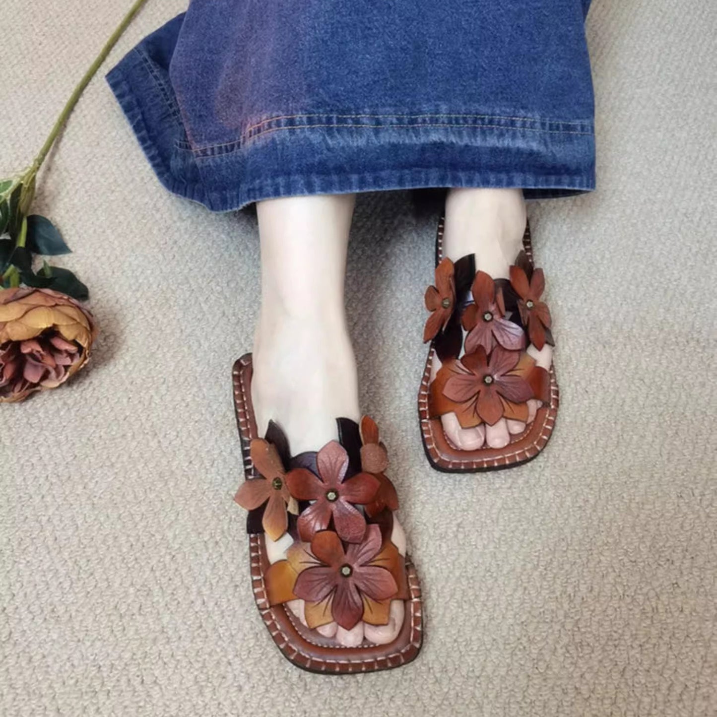 Women Square Toe Leather Applique Slippers